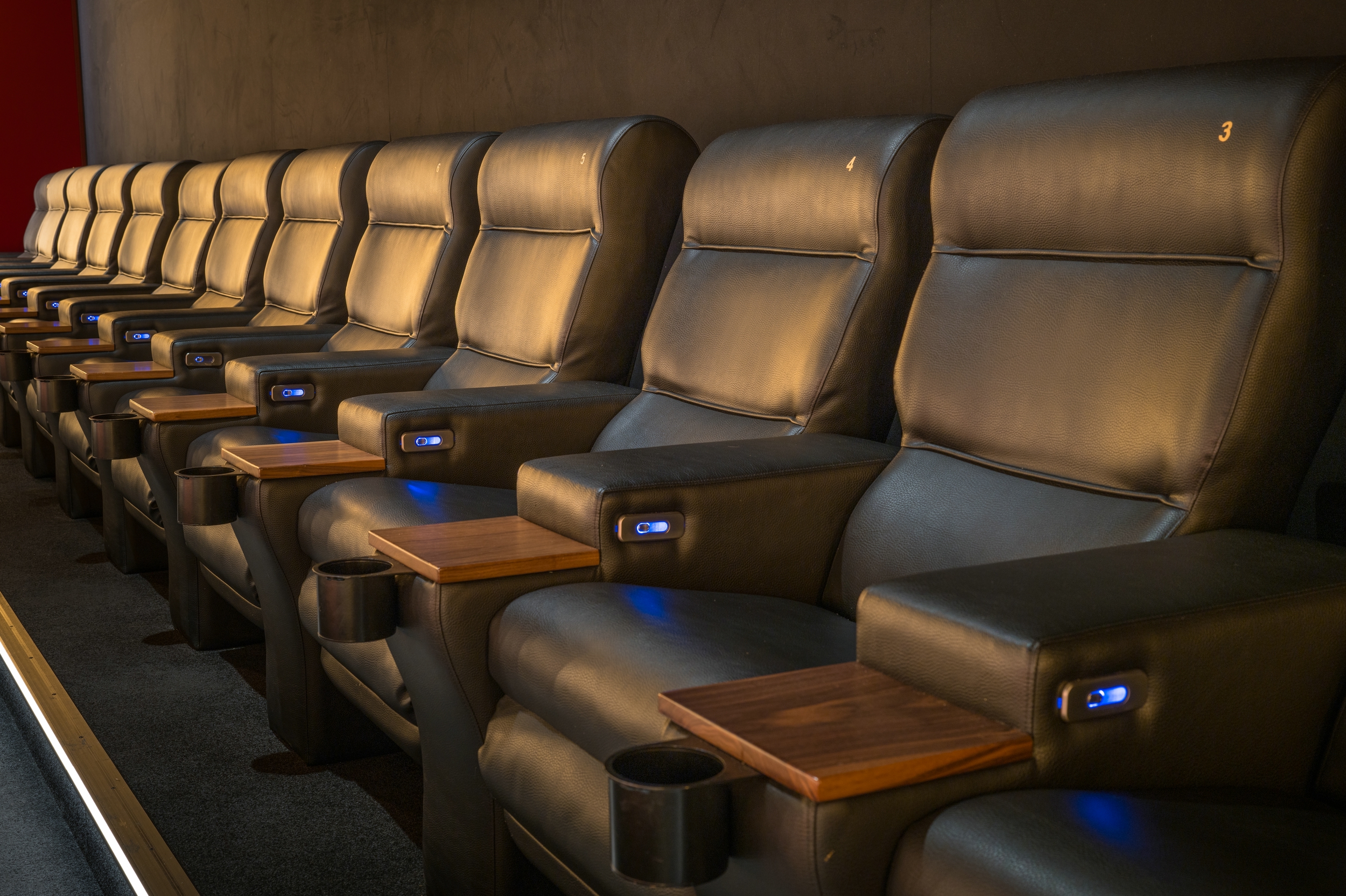 Modernes Familien und Dekuxe Kino Crailsheim